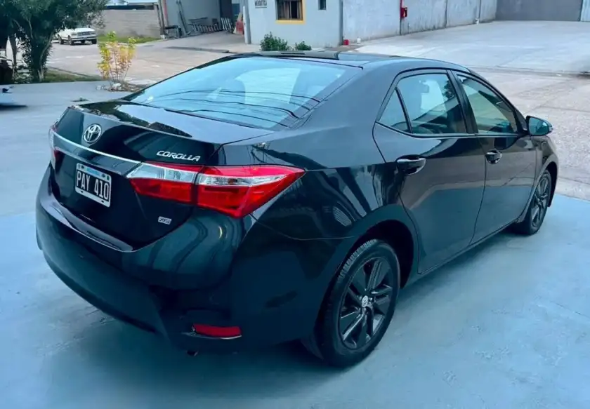 Toyota Corolla  2015 - foto 3