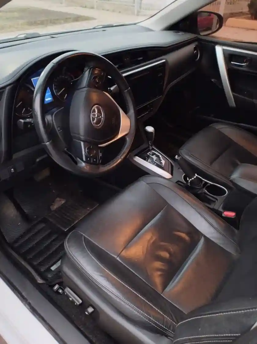 Toyota Corolla  2017 - foto 5