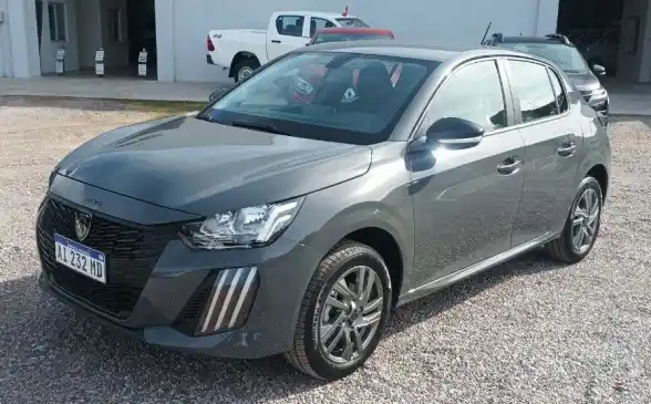 Peugeot 208  2026 - foto 1