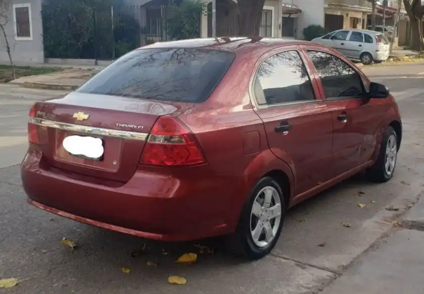Chevrolet Aveo  2011 - foto 2