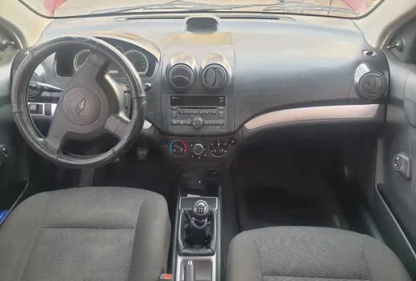 Chevrolet Aveo  2011 - foto 3