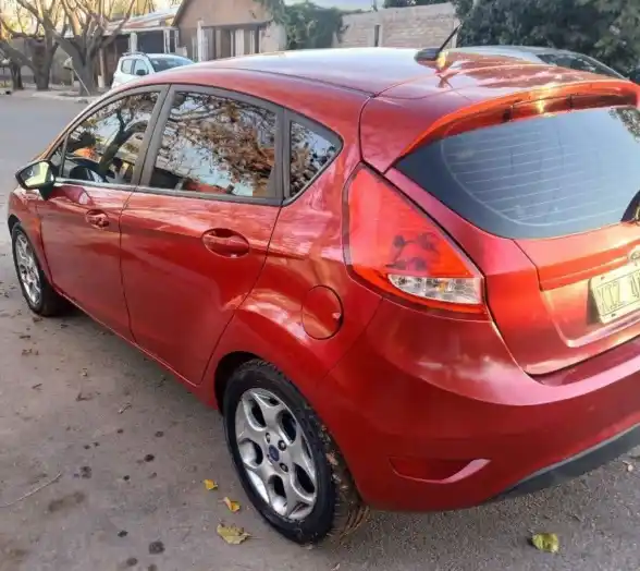 Ford Fiesta Kd  2011 - foto 2