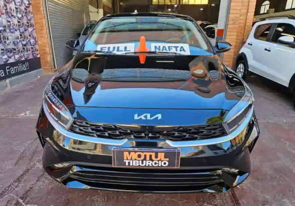 Kia Cerato  2024 - foto 2