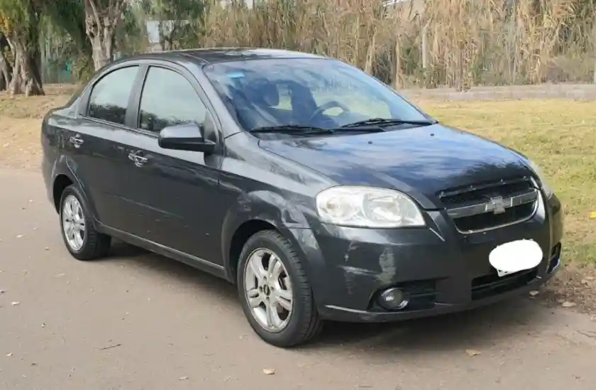 Chevrolet Aveo  2011 - foto 2