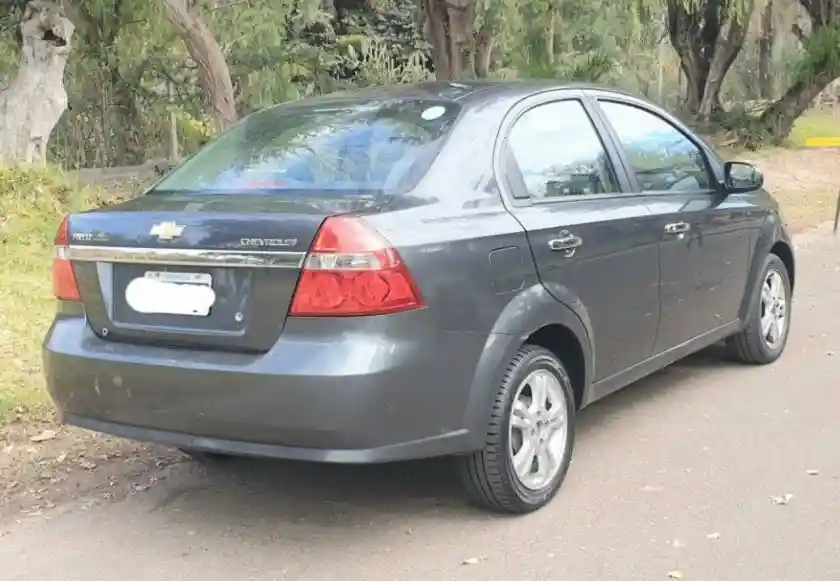 Chevrolet Aveo  2011 - foto 4