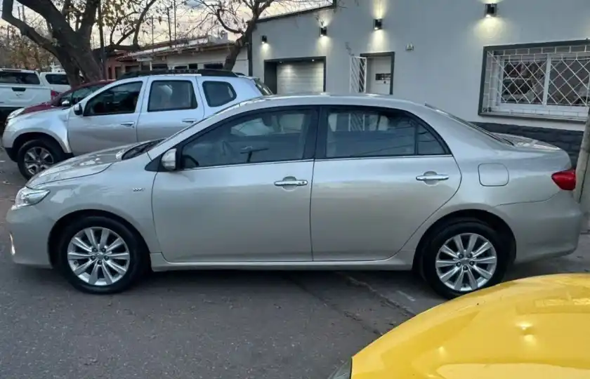 Toyota Corolla  2011 - foto 2