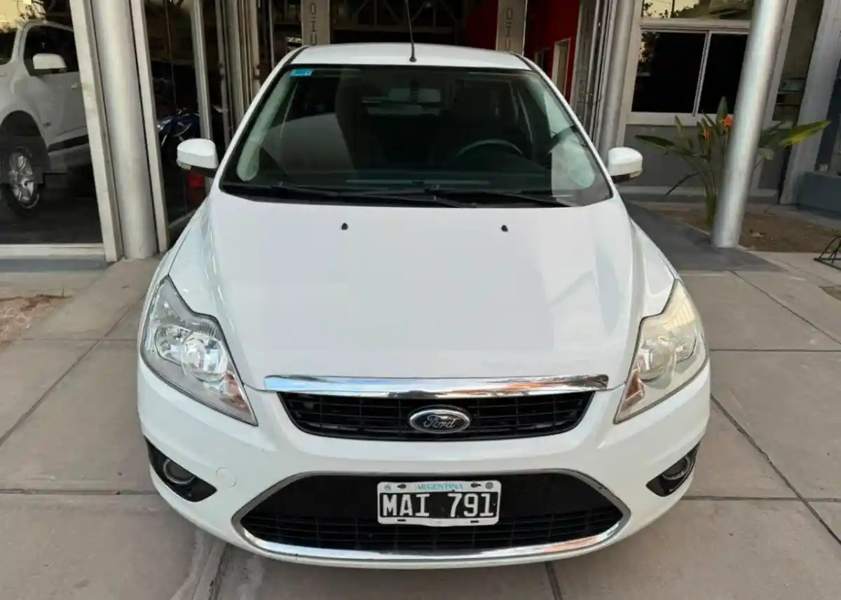 Ford Focus  2013 - foto 2