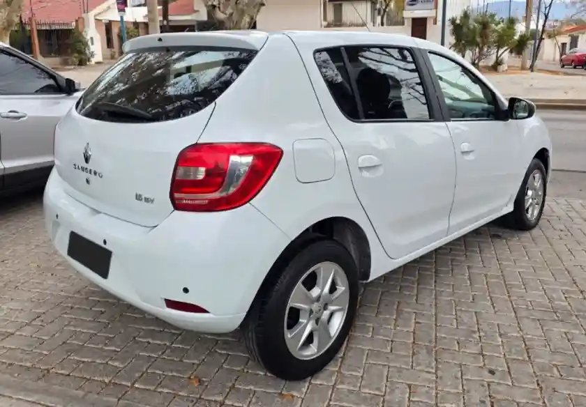 Renault Sandero  2016 - foto 2