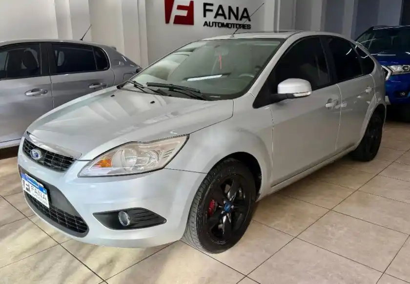 Ford Focus  2011 - foto 1