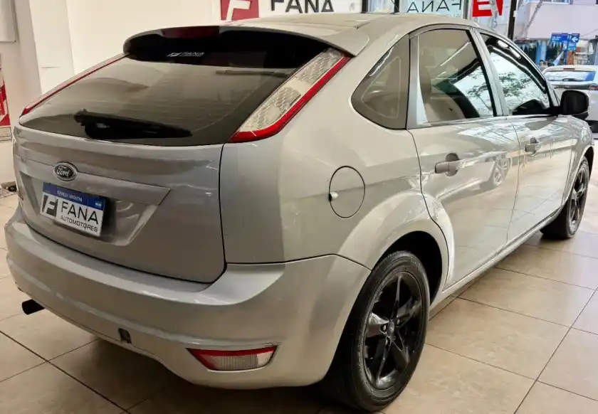 Ford Focus  2011 - foto 4