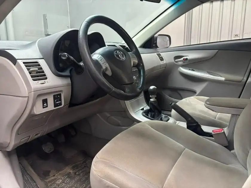 Toyota Corolla  2013 - foto 5