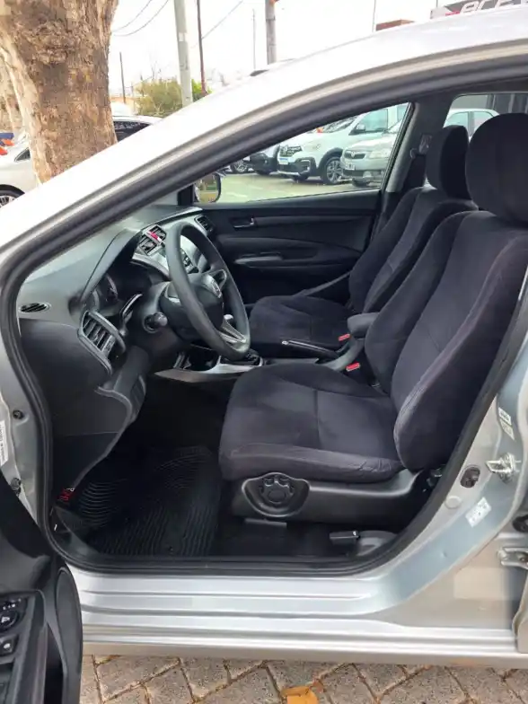 Honda City  2014 - foto 5