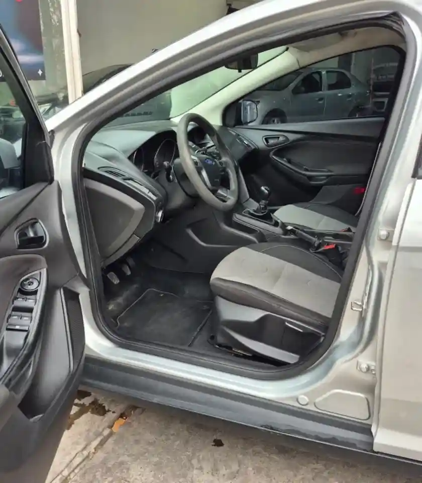 Ford Focus  2014 - foto 4