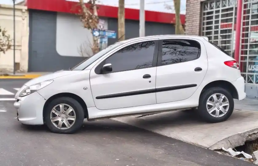 Peugeot 207  2012 - foto 4