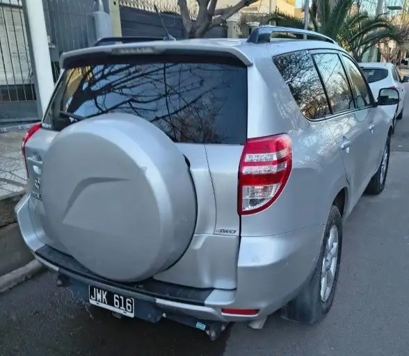 Toyota Rav4  2011 - foto 2