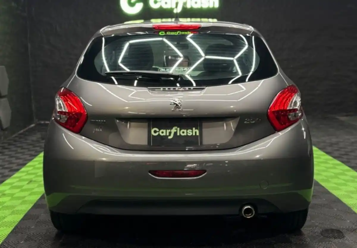 Peugeot 208  2013 - foto 4