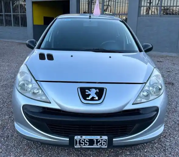 Peugeot 207  2010 - foto 2