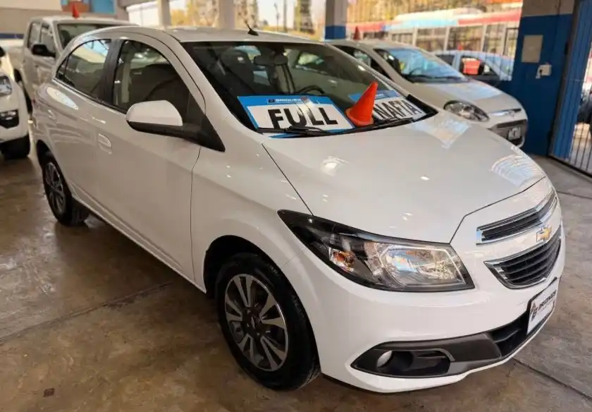Chevrolet Onix  2015 - foto 3