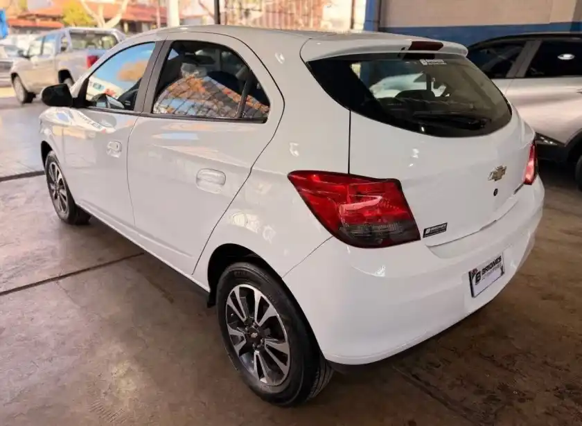 Chevrolet Onix  2015 - foto 4