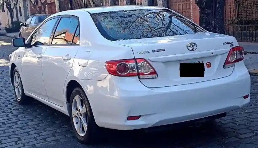 Toyota Corolla  2013 - foto 3