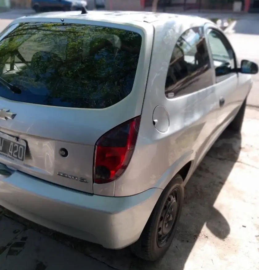 Chevrolet Celta  2013 - foto 2