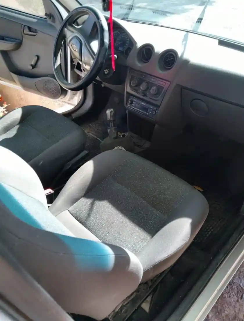 Chevrolet Celta  2013 - foto 4