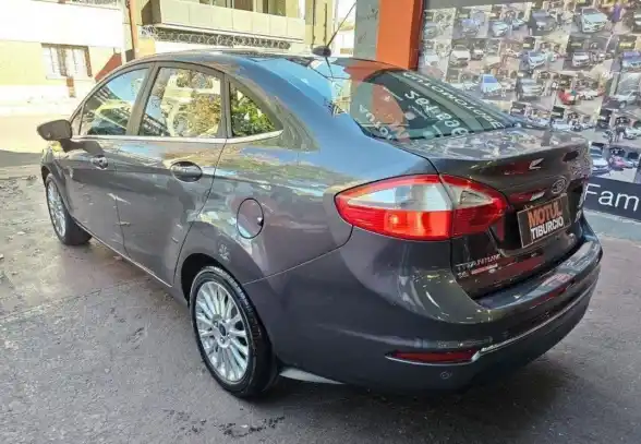 Ford Fiesta Kd  2015 - foto 3