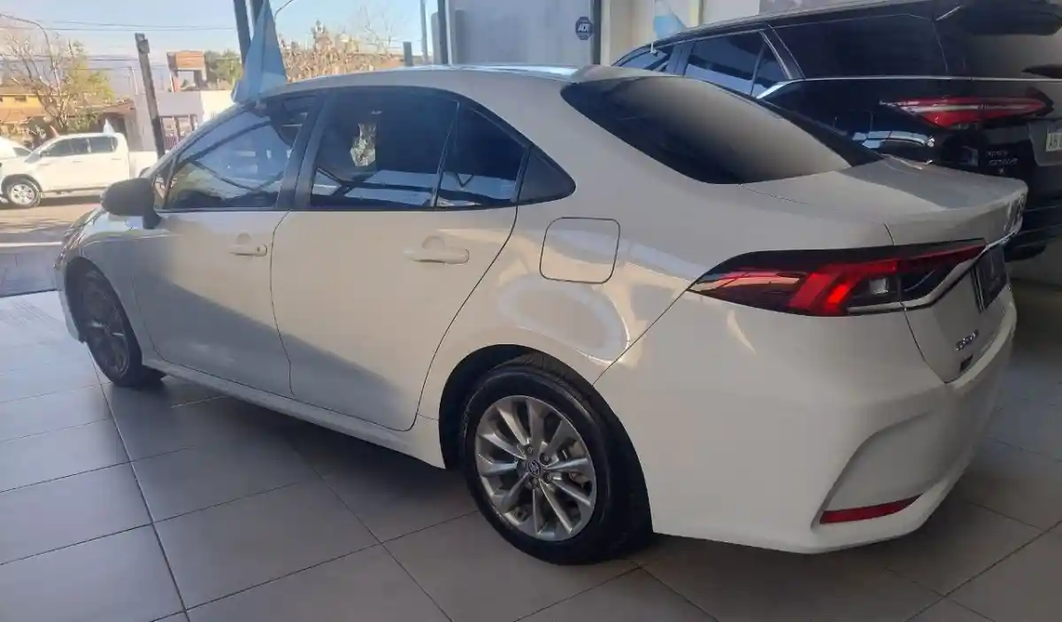 Toyota Corolla  2022 - foto 3