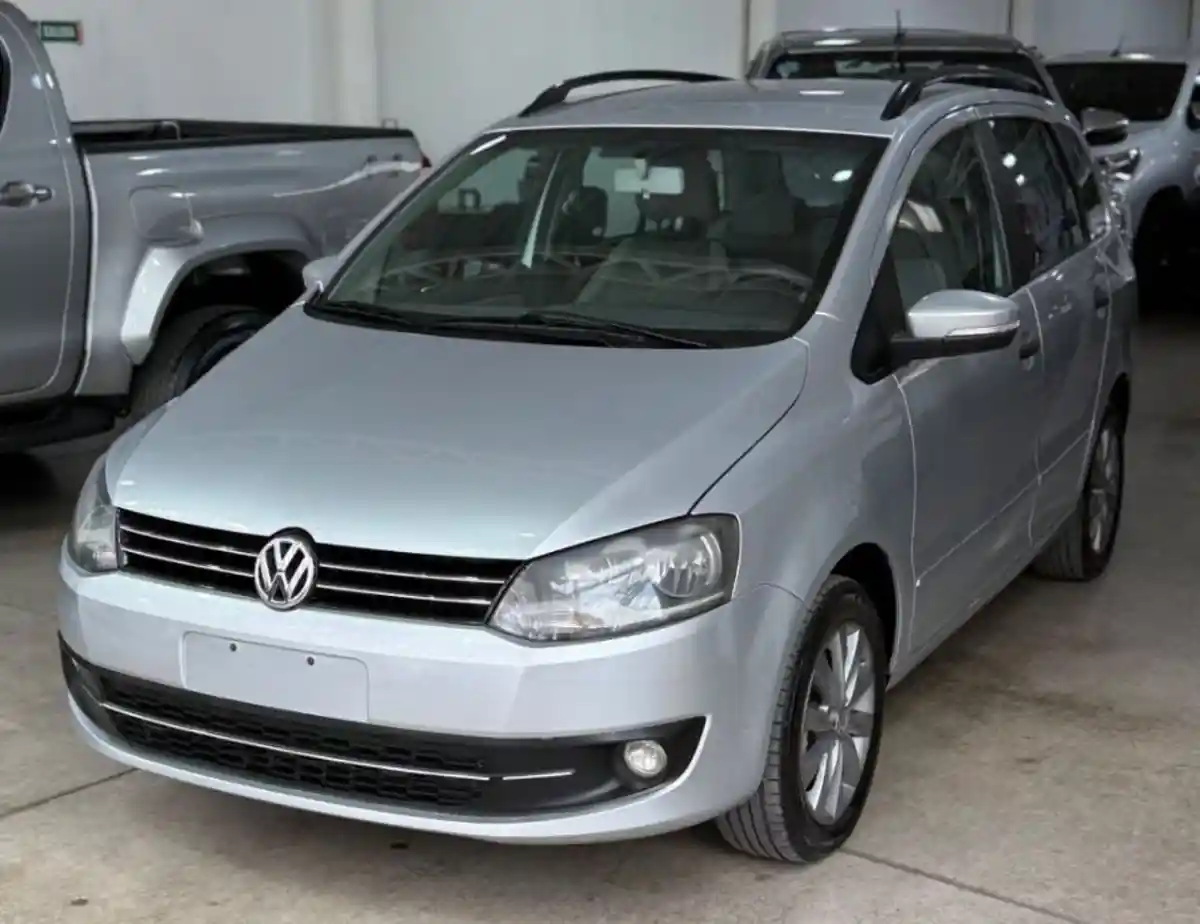 Volkswagen Suran  2011 - foto 1