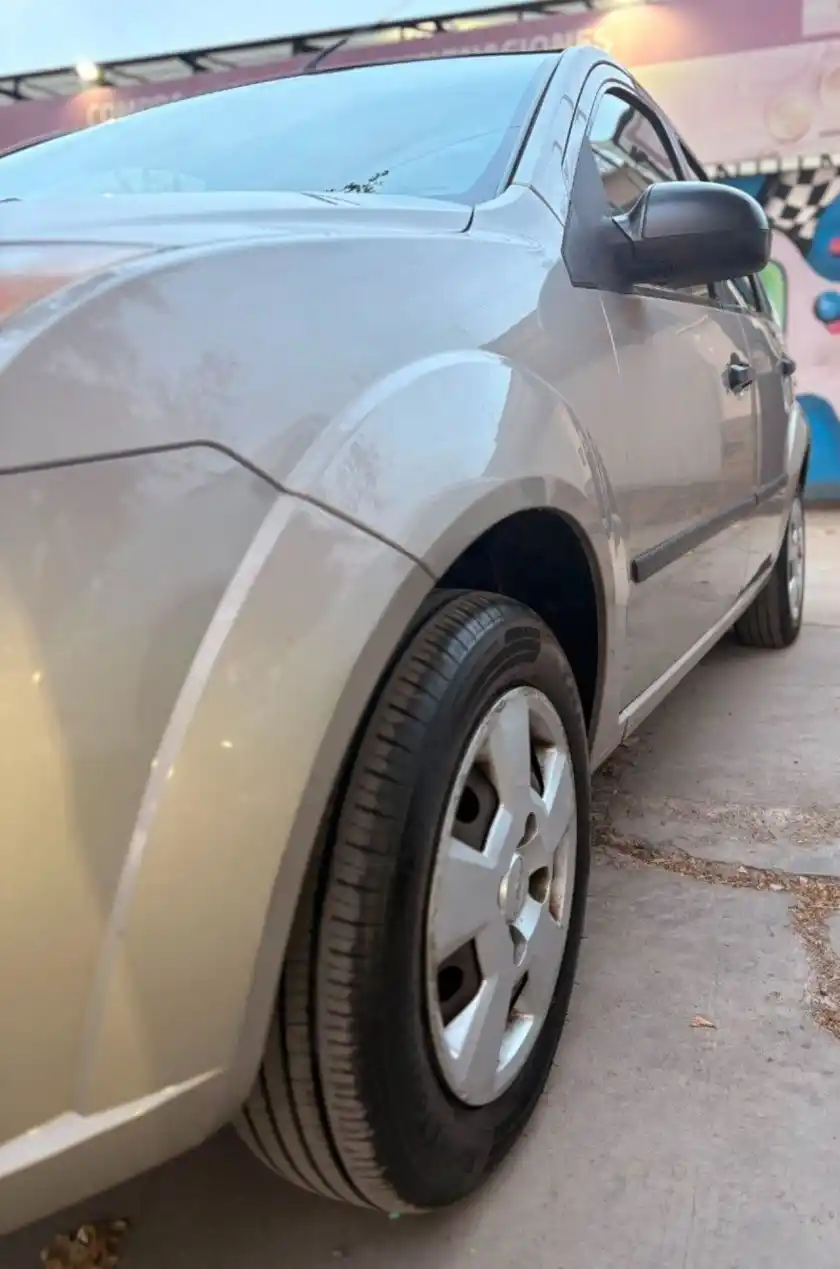 Ford Fiesta  2009 - foto 3