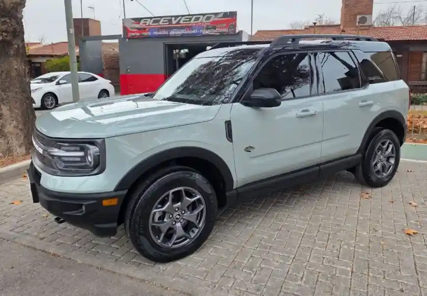 Ford Bronco 2023 - foto 1