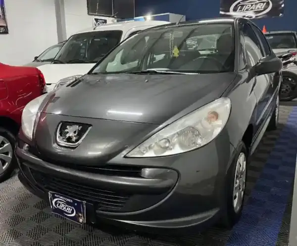 Peugeot 207 2015 - foto 1