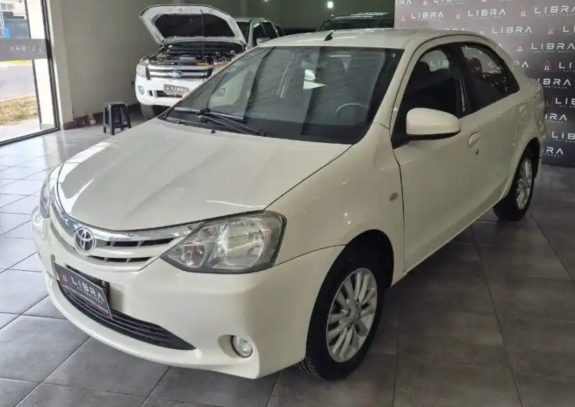 Toyota Etios  2014 - foto 1