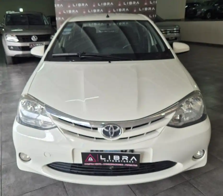 Toyota Etios  2014 - foto 2