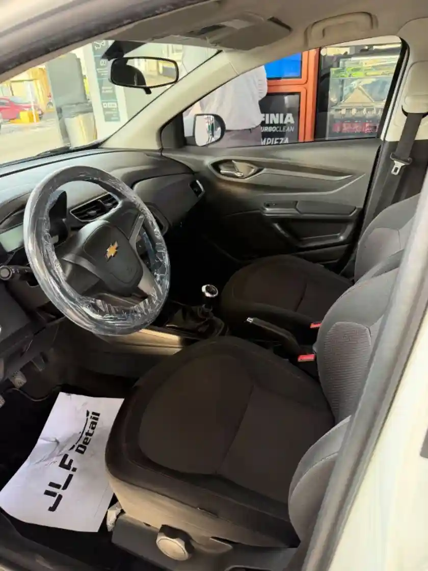 Chevrolet Onix  2015 - foto 5