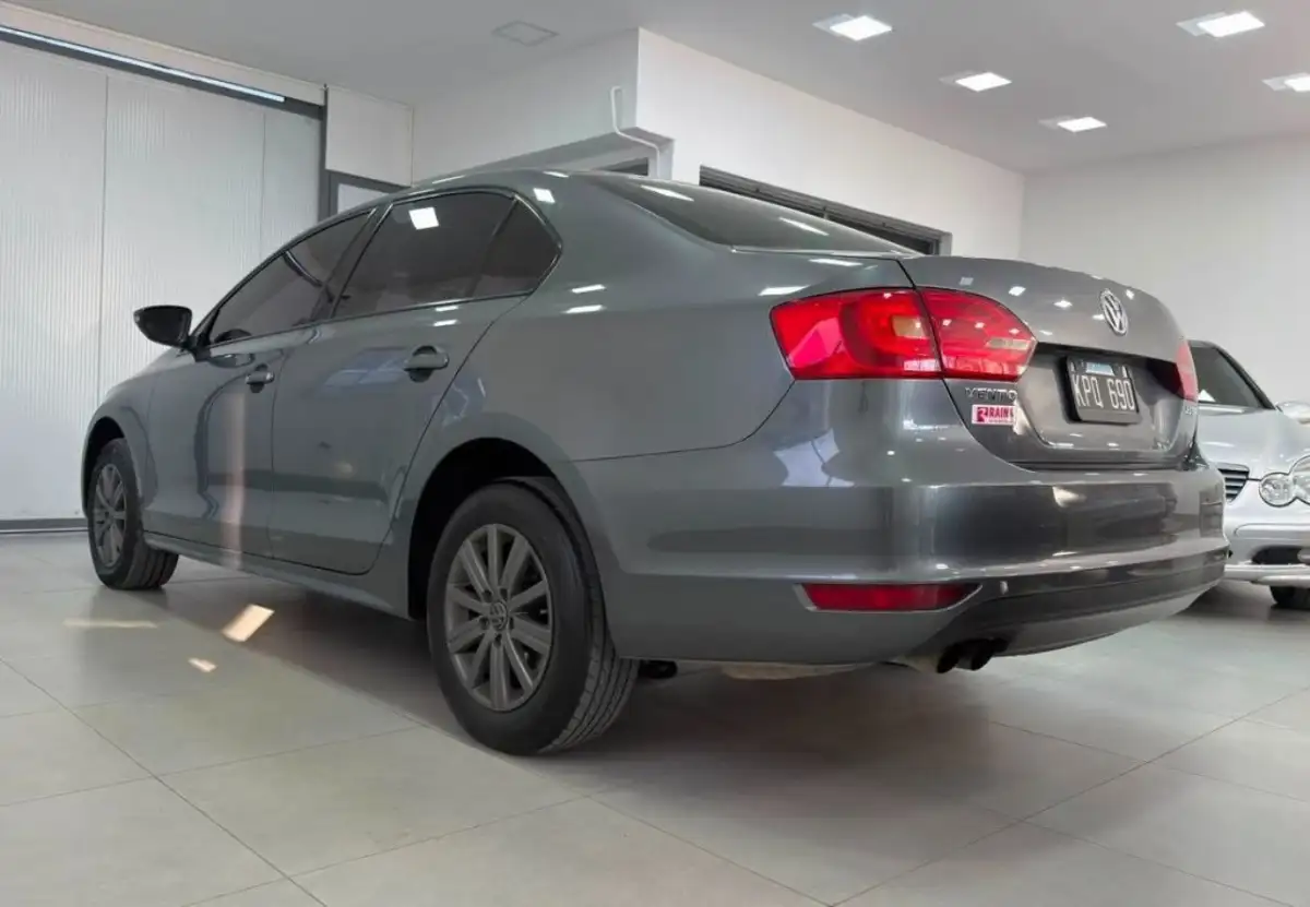 Volkswagen Vento  2012 - foto 4