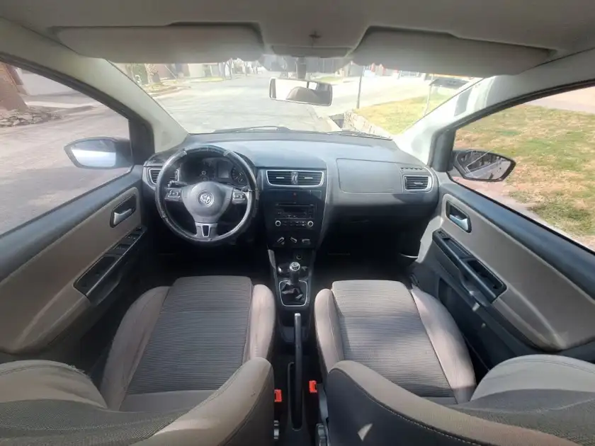 Volkswagen Suran  2011 - foto 5