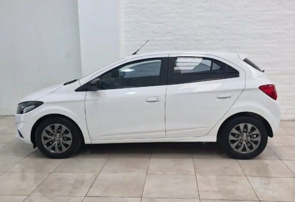 Chevrolet Onix  2020 - foto 3