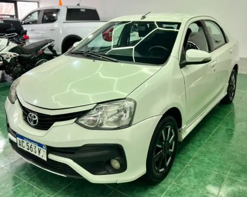 Toyota Etios  2018 - foto 1