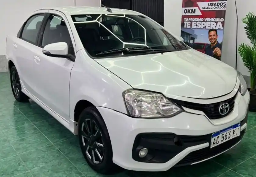 Toyota Etios  2018 - foto 3