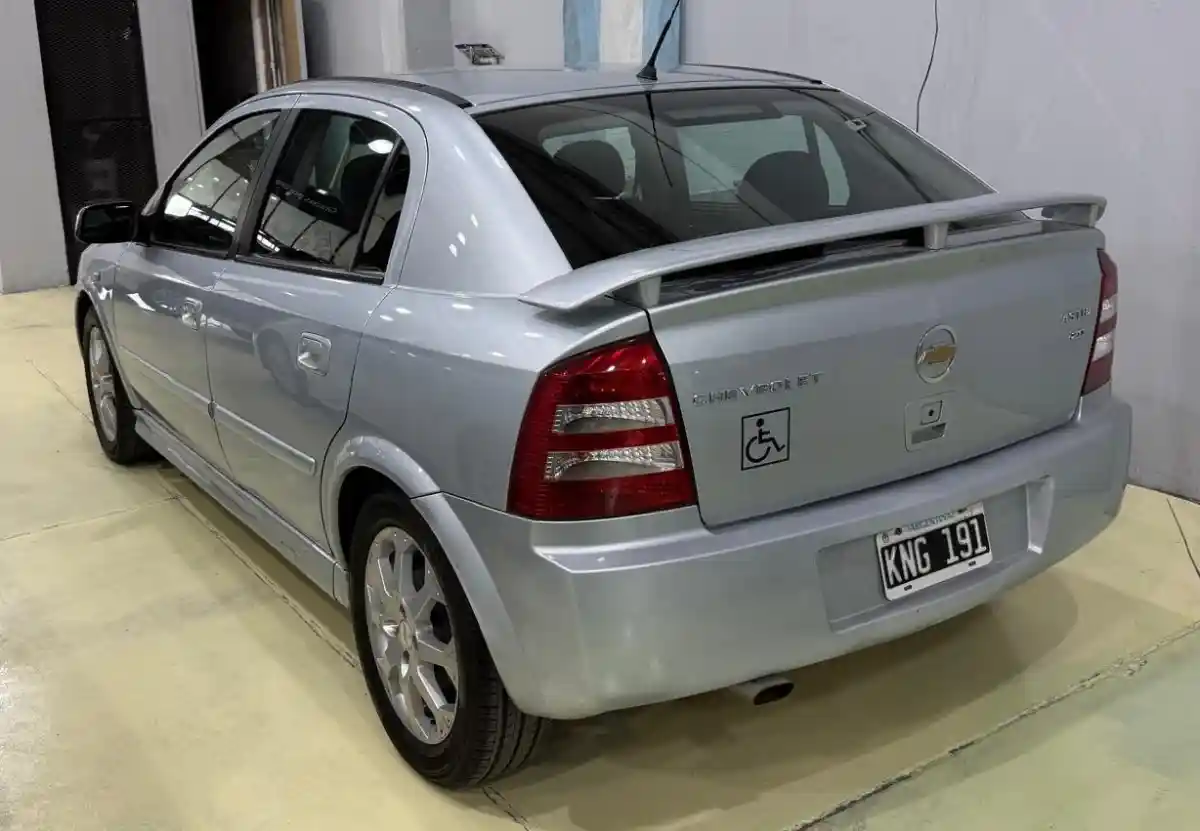 Chevrolet Astra  2011 - foto 3