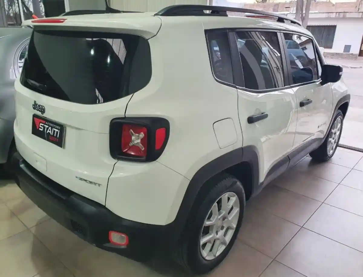 Jeep Renegade  2022 - foto 4