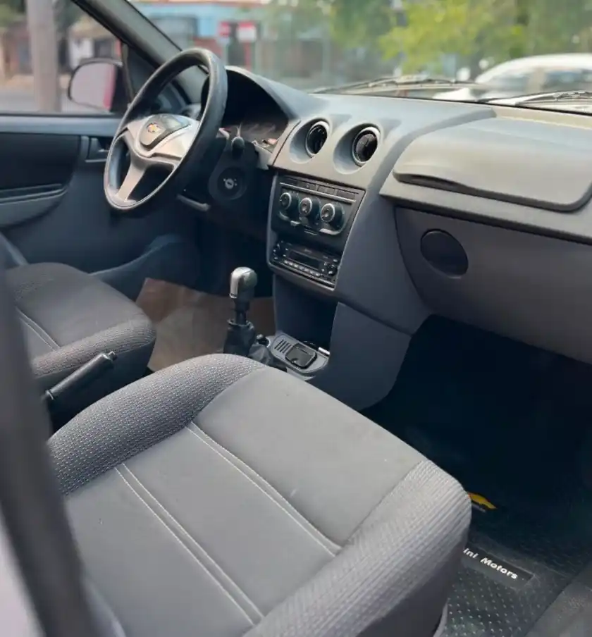 Chevrolet Prisma  2011 - foto 4