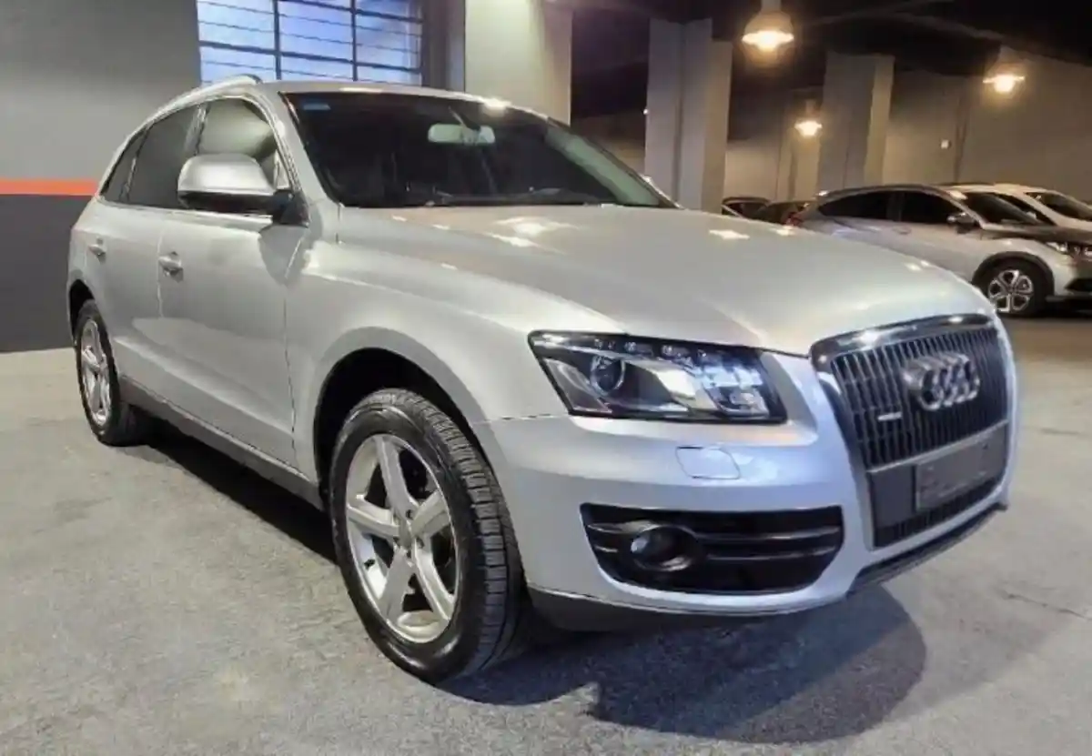 Audi Q5  2011 - foto 2