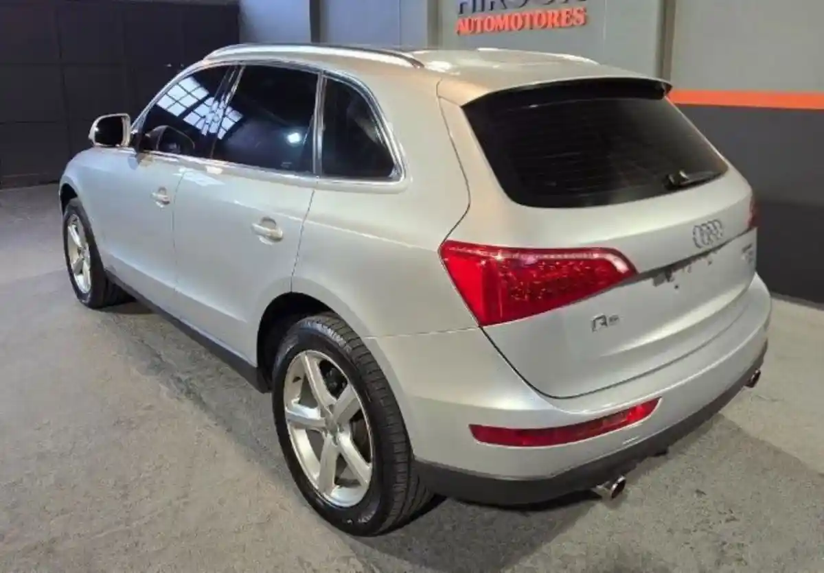 Audi Q5  2011 - foto 4