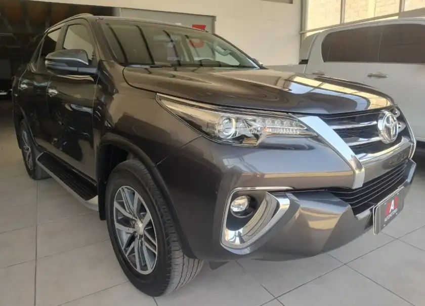 Toyota Hilux Sw4  2020 - foto 2