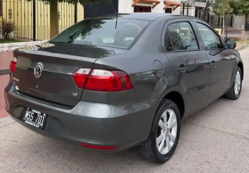 Volkswagen Voyage  2013 - foto 5