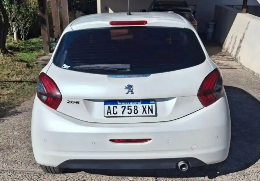Peugeot 208  2018 - foto 3