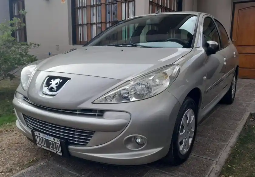 Peugeot 207 2013 - foto 1
