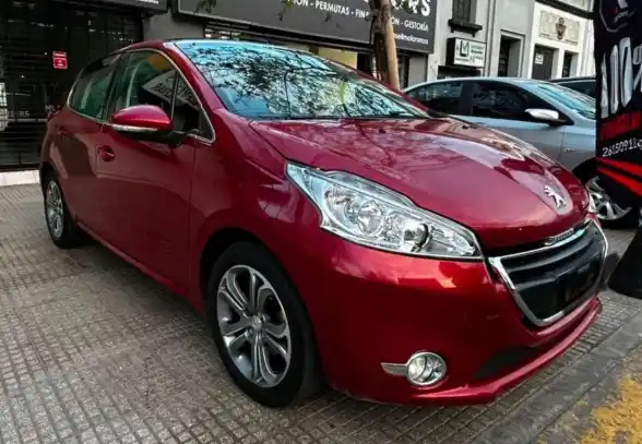 Peugeot 208  2013 - foto 2